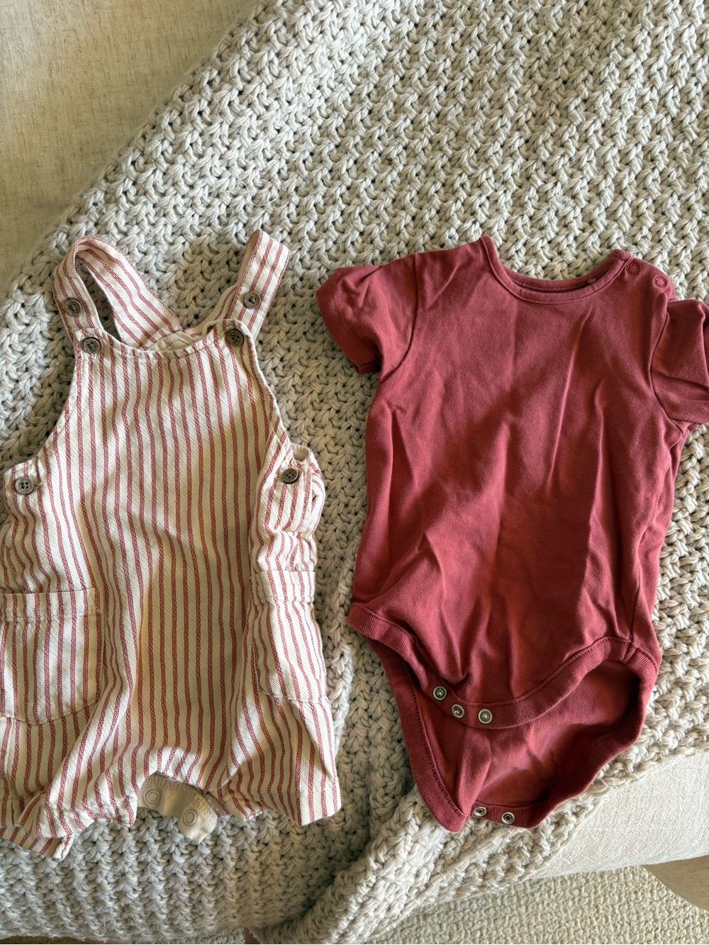 Baby One-Piece Short Sleeve Bodysuit in burgundy